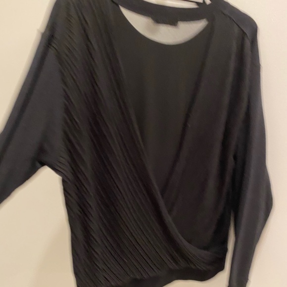 Sandro Paris Cotton Sweatshirt with Must-See Back Detail!! - Picture 4 of 7